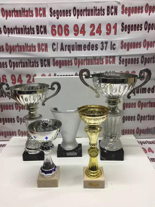 1 Trofeos atenas