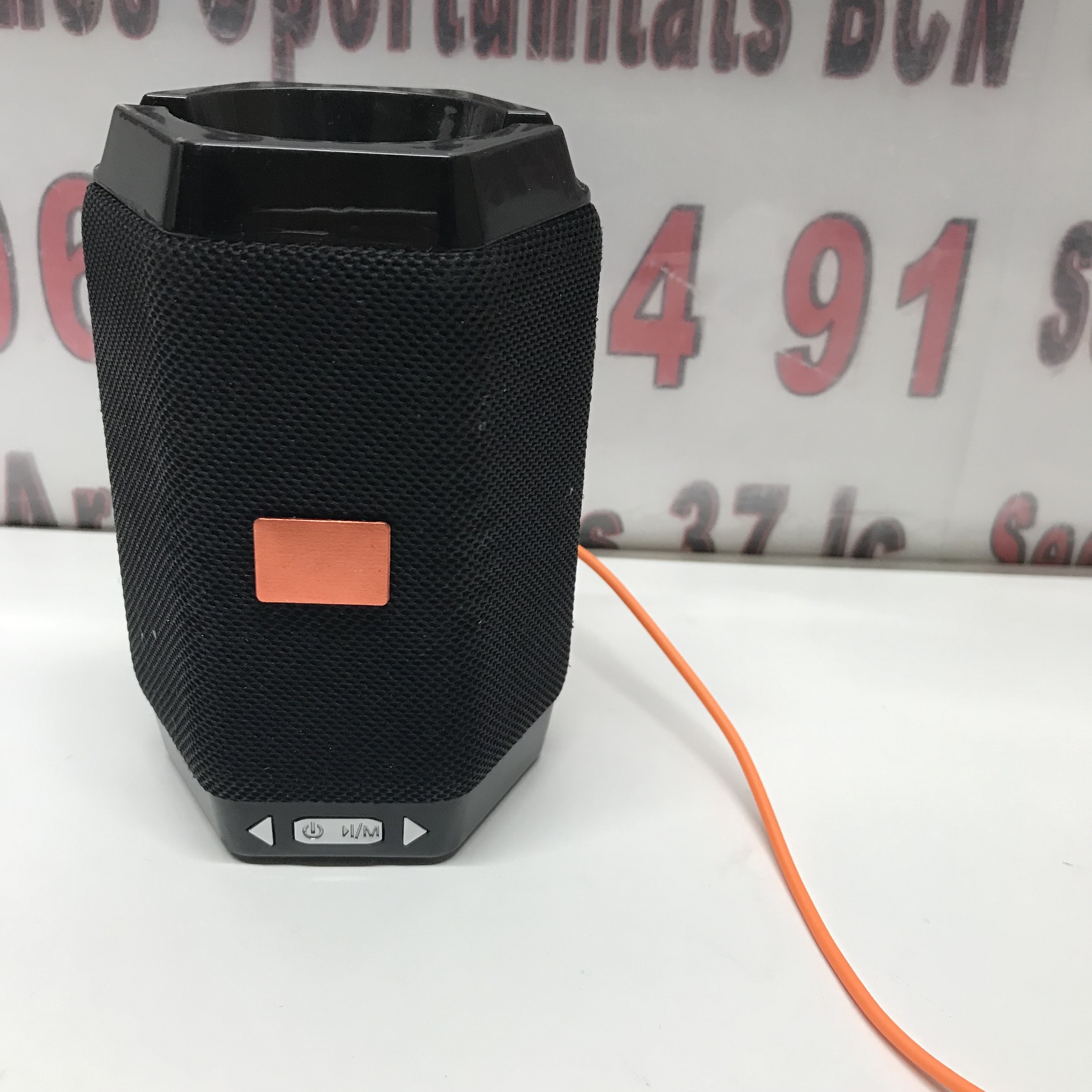 1 ALTAVOZ PORTÁTIL K39