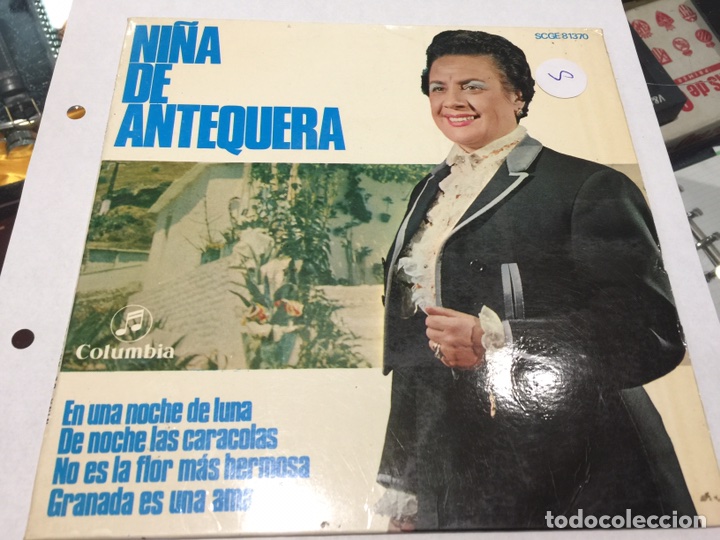 1 NIÑA DE ANTEQUERA ,EN UNA NOCHE DE LUNA..