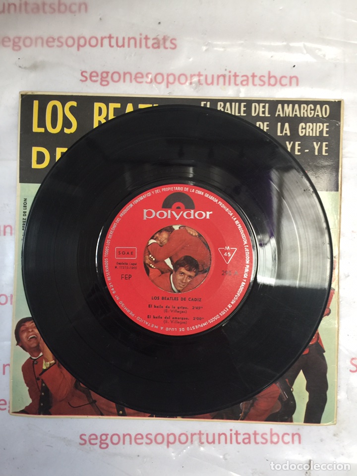 2 LOS BEATLES DE CADIZ - EL BAILE DEL AMARGAO , EL BAILE DE LA GRIPE , POTPOURRI YE-YE - LP DISCO