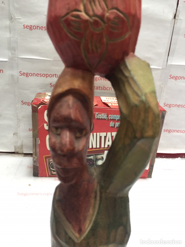 3 FIGURA MADERA HOMBRE Y MUJER AFRICANOS